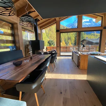 Aikoa Chalet *